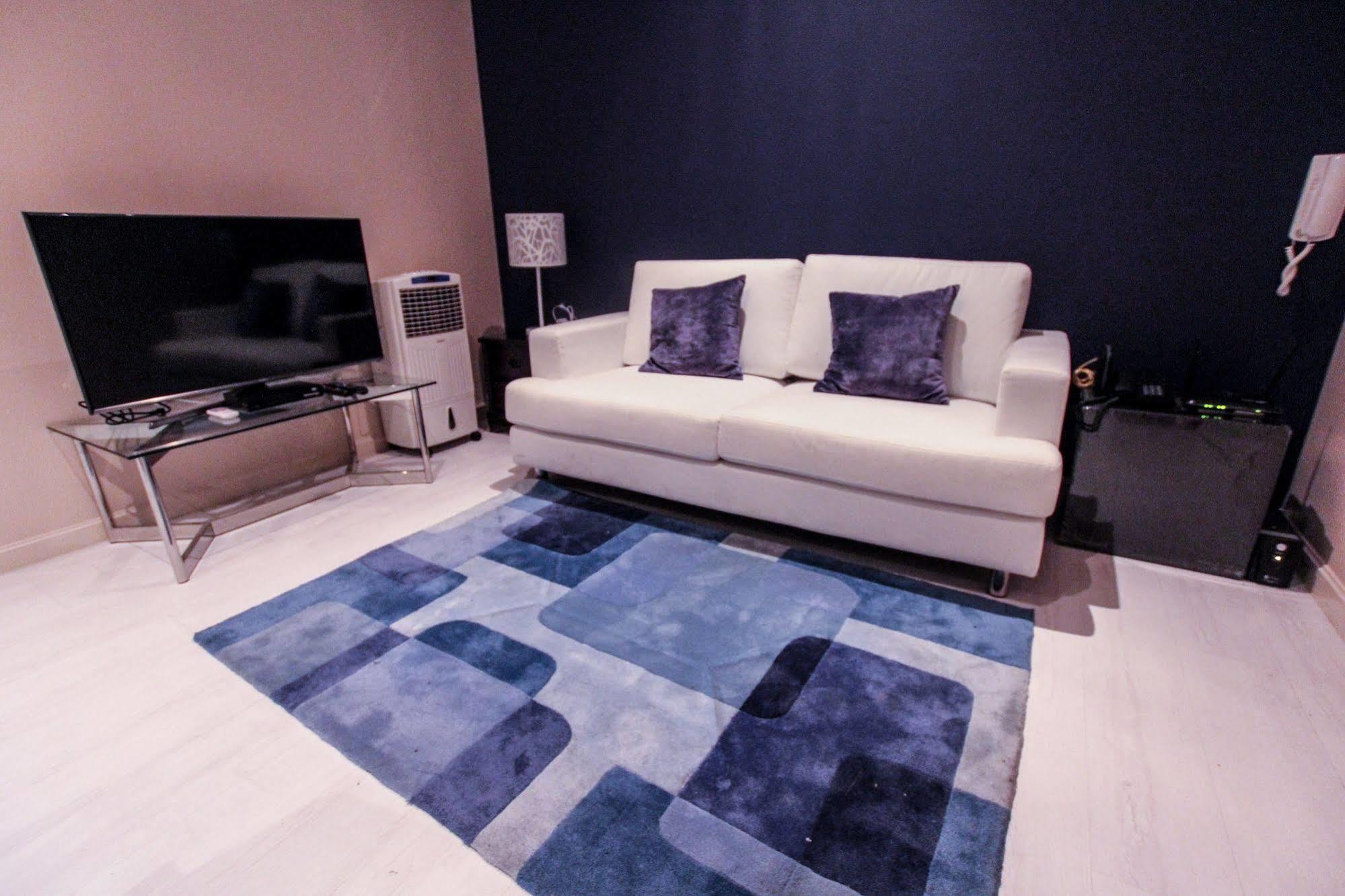 Siglo Suites @ The Gramercy Residences * Manila